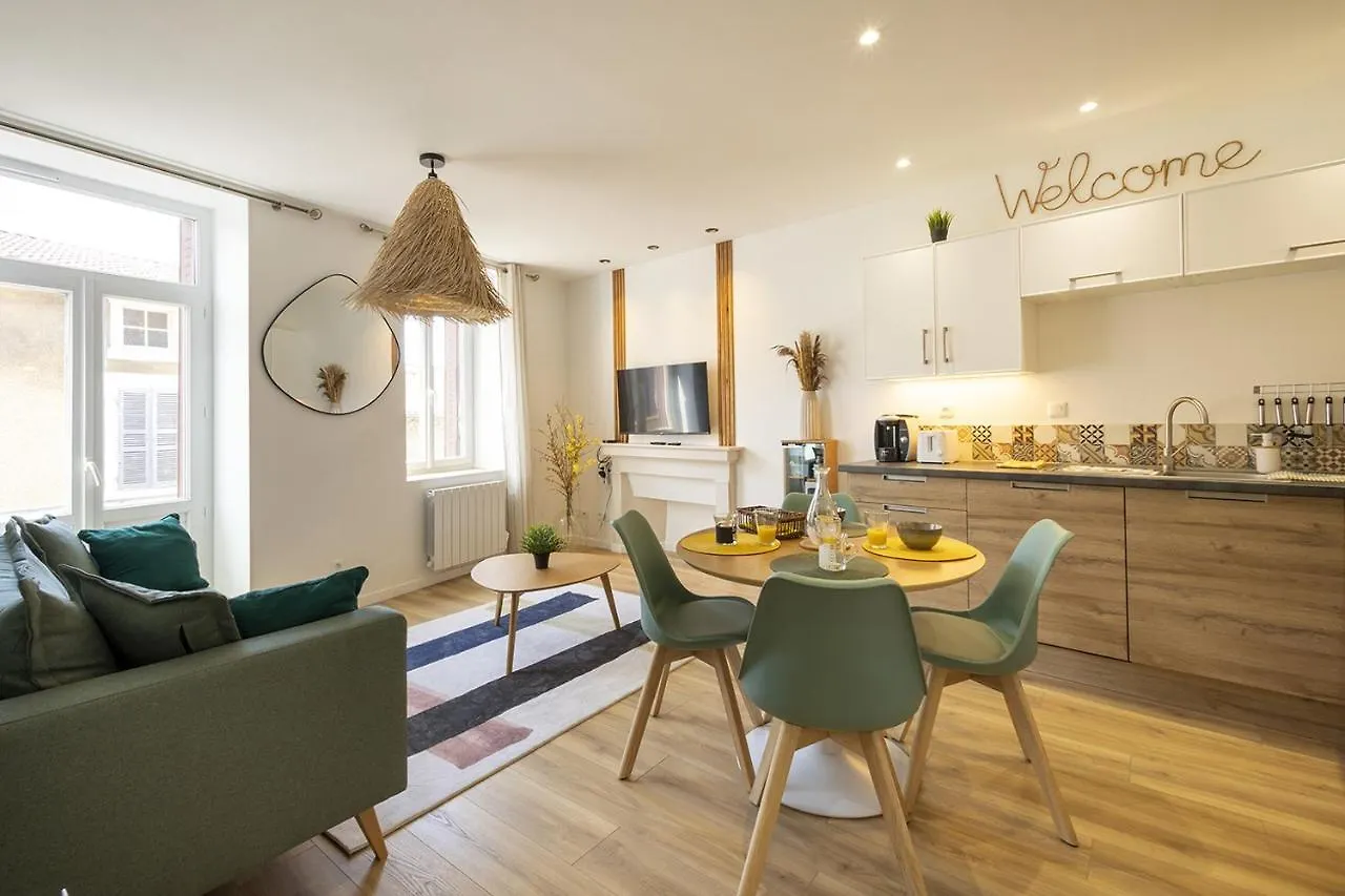 Apartment L'Emeraude - 1 A 4P - Wifi Fibre - Parking Gratuit Pont-d'Ain