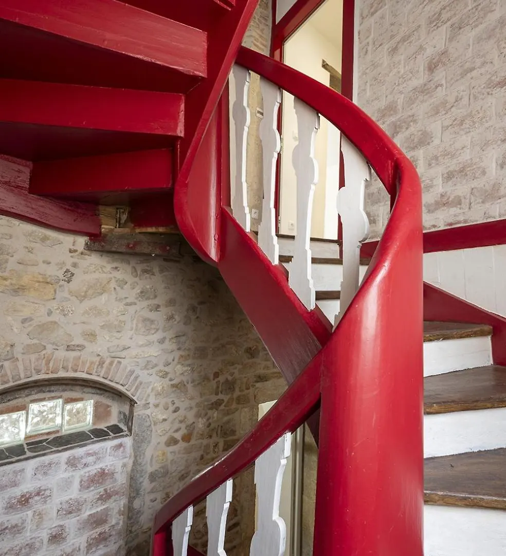 Apartment L'Emeraude - 1 A 4P - Wifi Fibre - Parking Gratuit Pont-d'Ain